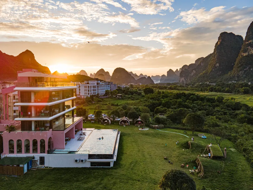 4D3N Guilin & Yangshuo image 1