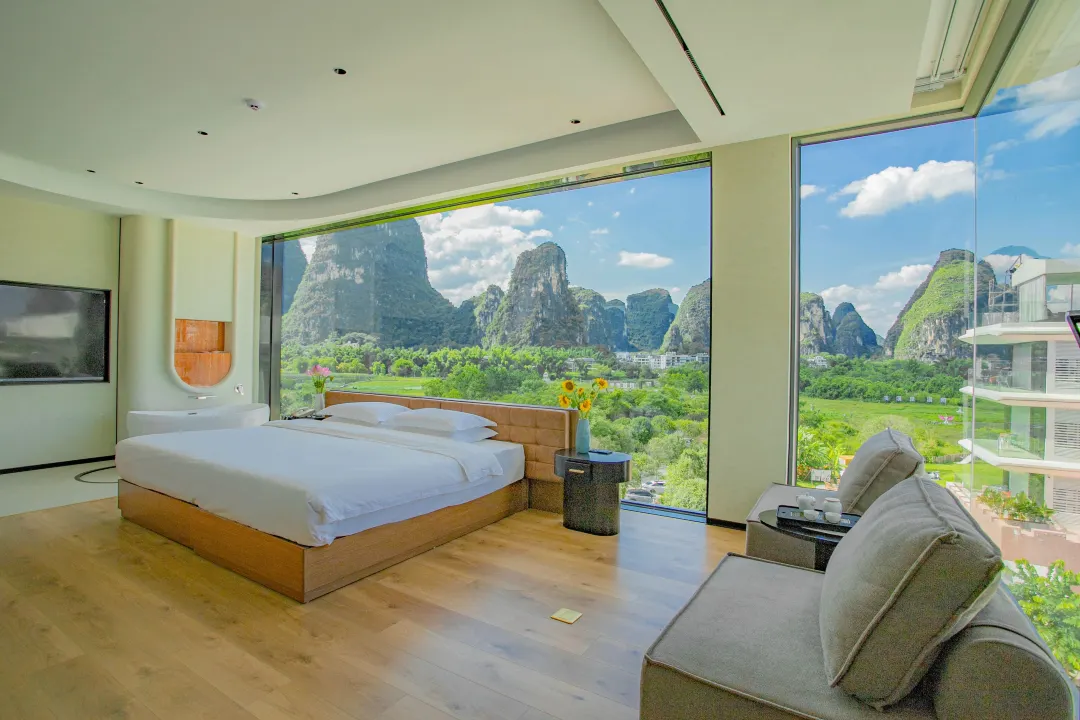 4D3N Guilin & Yangshuo image 2